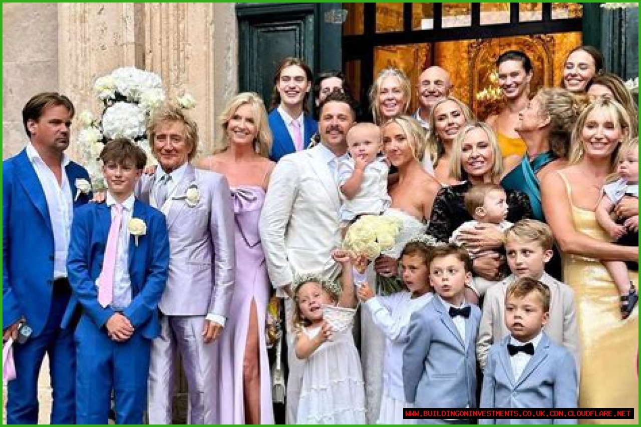 Unveiling The Life Of Rod Stewart's Wife: A Journey Through Love And Fame